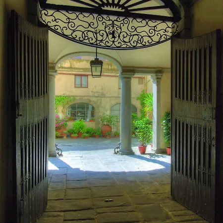 Palazzo Niccolini Al Duomo 4*