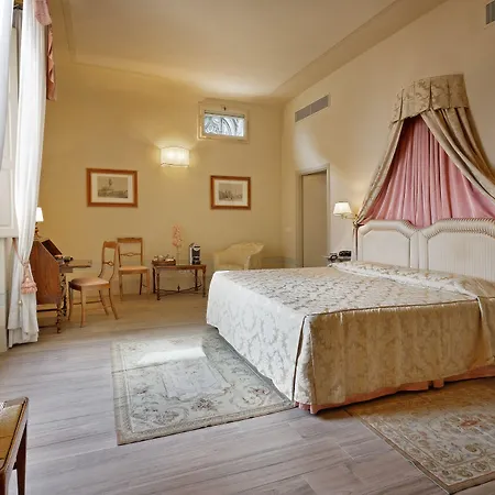 Hotel Palazzo Niccolini Al Duomo 4*