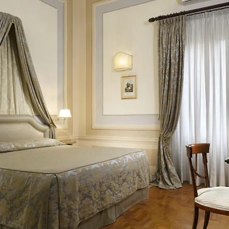 Palazzo Niccolini Al Duomo 4*